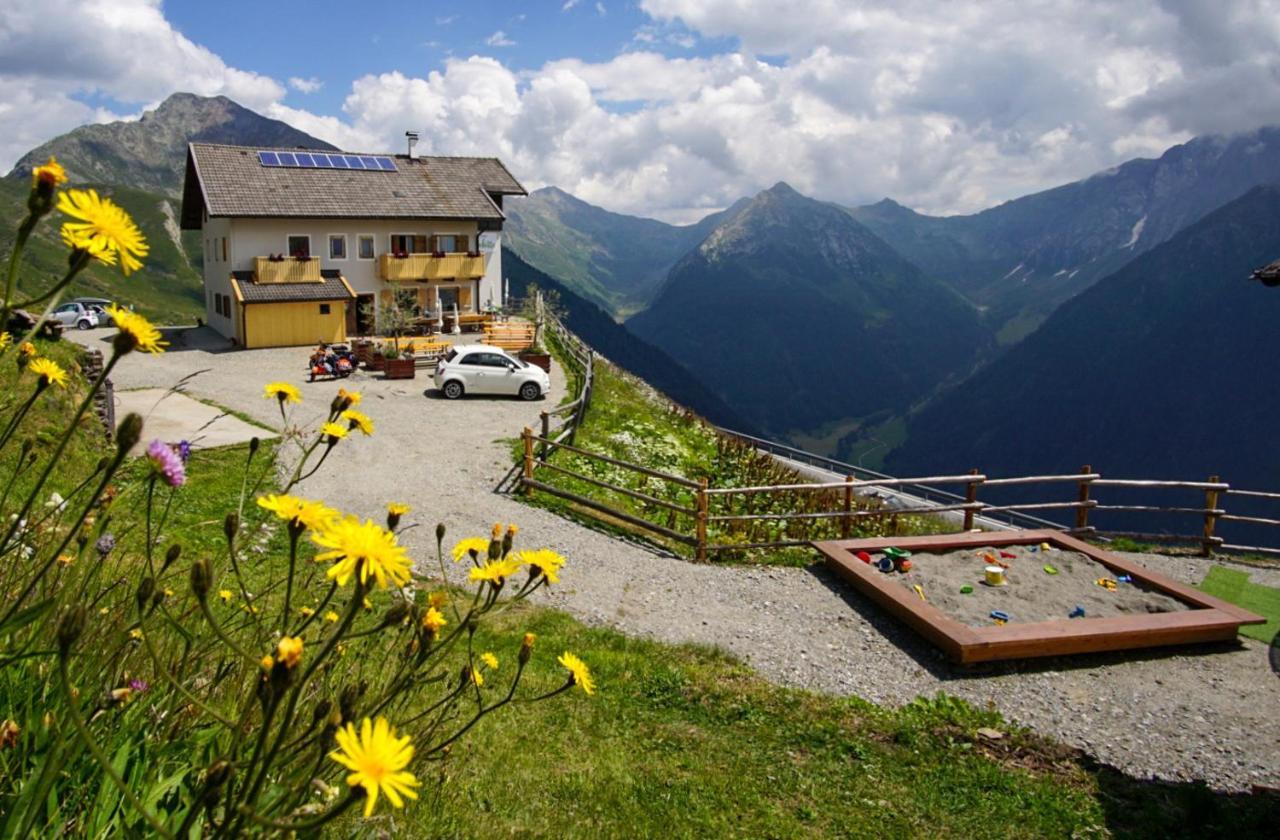 Enzianhuette Berggasthaus San Leonardo in Passiria Exterior photo