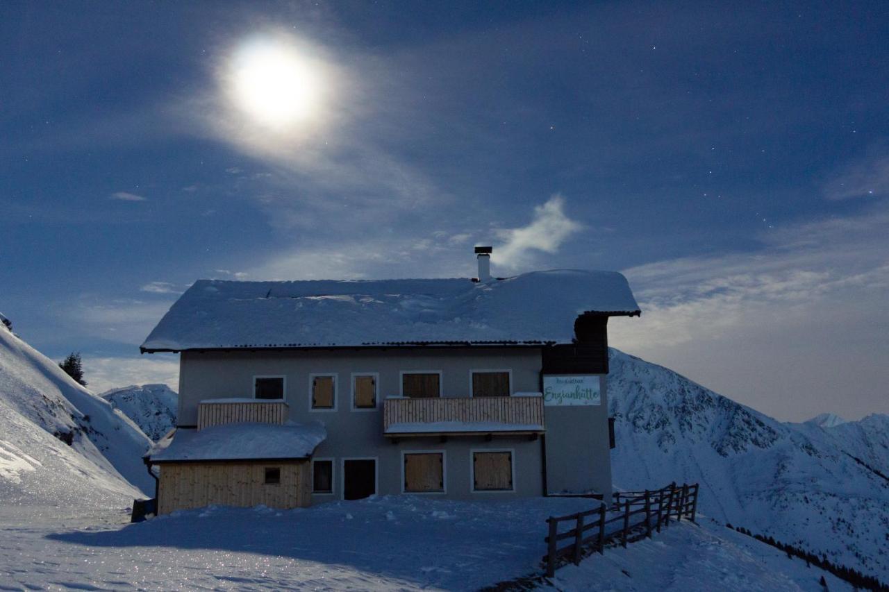 Enzianhuette Berggasthaus San Leonardo in Passiria Exterior photo